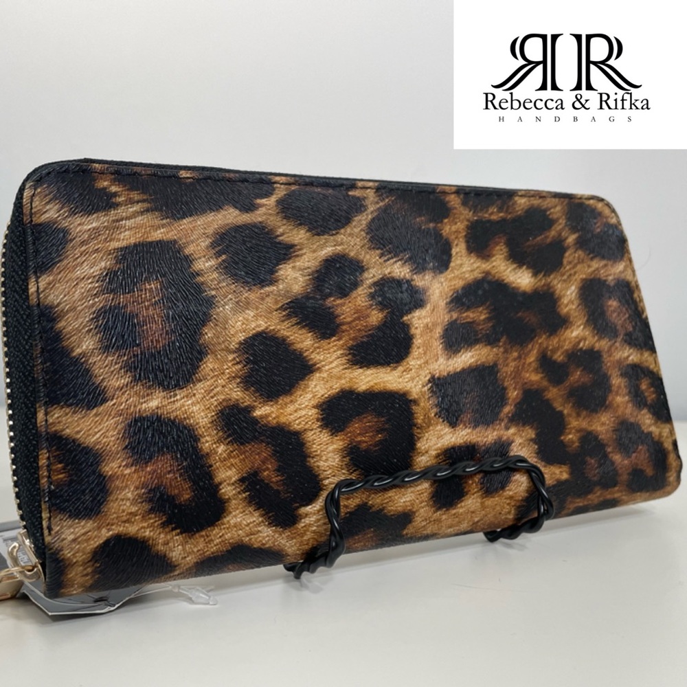 NWT Rebecca & Rifka Faux Saffiano Leather Leopard Print Continental Wallet